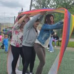 Mamy-w-wyscigu-w-kolorowej-szarfie