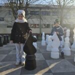 dziewczynka-prezentuje-skoczka