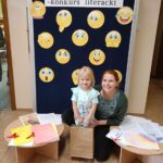 Dziewczynka z mamą