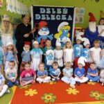 Przedszkolaki z oddziału Żuczki na zdjęciu grupowym