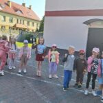 W oczekiwaniu na autobus