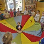 Zabawa chustą Klanza