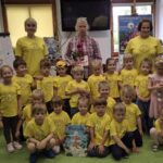 Zdjęcie grupowe - dzieci z grupy Pszczółki