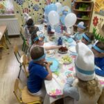 dzieci degustuja smakolyki-1