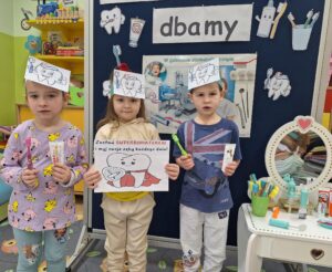 zdrowy uśmiech mamy