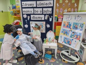 zdrowy uśmiech mamy