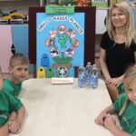 dzieci z wychowawczynią