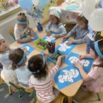 praca plastyczna dziewczynek