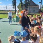 poczęstunek od dzieci ze szkoły