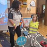 Dziewczynka podczas zajęć