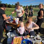 slodki-poczestunek-w-formie-ciast