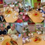 Dzieci jedzą jabłuszkowe przysmaki