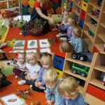 Dzieci nazywają dary jesieni