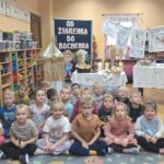 Dzieci w oczekiwaniu na gości