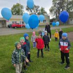 Dzieci-z-tanczacymi-balonikami