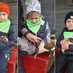 Dzieci ze świnką morską