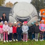 Motylki przy symbolu Chrobrego Głogów