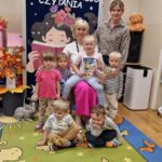 Zdjecie-grupowe-Mrowek-z-Pania-Kamila