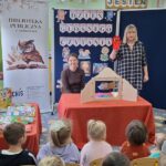 dzieci-sluchaja-teatrzyku