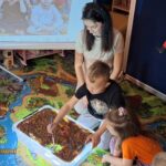 dzieci uczą się o emocjach