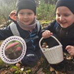 Chlopcy-na-tropie-muchomorow