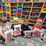 Dzieci-dmuchaja-w-rurki