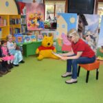 Dzieci-sluchaja-bajki