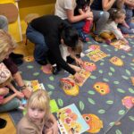 Dziewczynka układa rytm