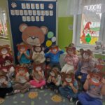 Tulipanki w maskach misiów