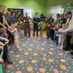 Zabawa muzyczno ruchowa z gumą sensoryczną