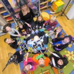 Andrzejkowe czary różdżkami