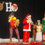 Mały Aniołek Karolinka na scenie