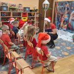 Uczestnicy konkursu z prowadzącą