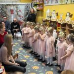 Występ artystyczny Pszczółek