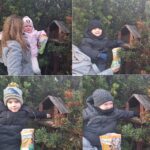 Dzieci daja karmę do karmika na placu przedszkola