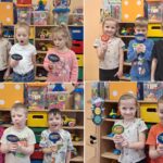 Lusterka emocji- dzieci naśladują emocje