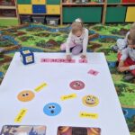 stokrotki układają emocje