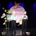 Chłopcy mówią wiersz