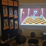 Dzieci-ogladaja-bajke-edukacyjna