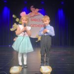 Dzieci przedstawiają swoje wiersze