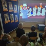 Dzieci-sluchaja-piosenki-o-krolu-szachowym