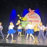 Improwizacja ruchowa do piosenki z okazji Dnia Babci i Dziadka