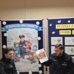 Policjanci przypominają o ciepłym ubieraniu się