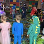 dzieci z oddziału Stokrotki tańczą