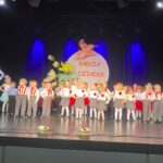 zdjęcie wszystkich wykonawców przedstawienia