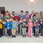 zdjęcie dzieci i seniorów