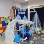 Zabawa-w-sztorm-folia-malarska