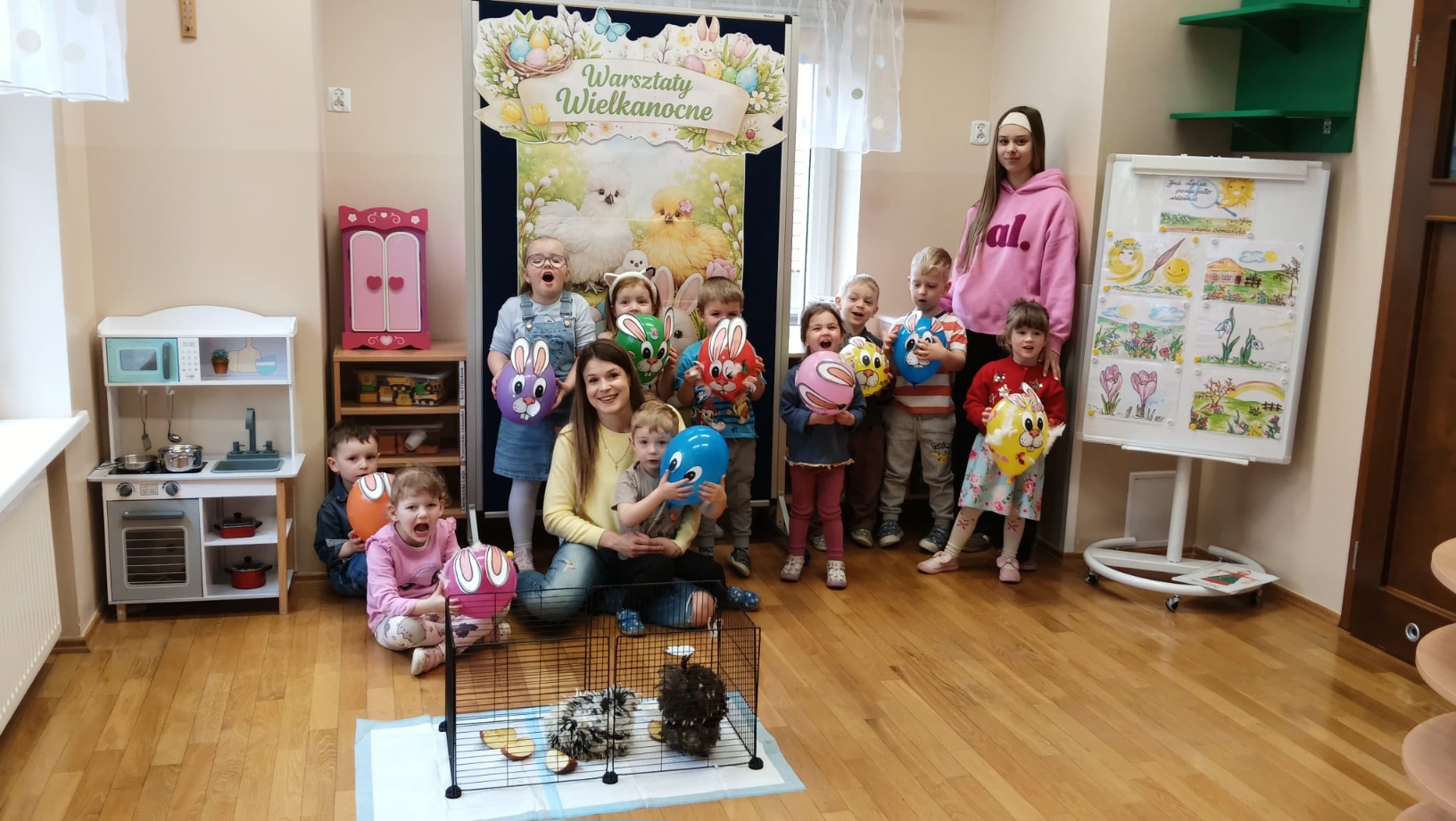 Zdjecie-grupowej-z-zajaczkami