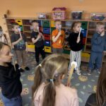 Wiosenna lekcja w grupie biedronek