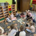 Wiosenna lekcja w grupie motylków